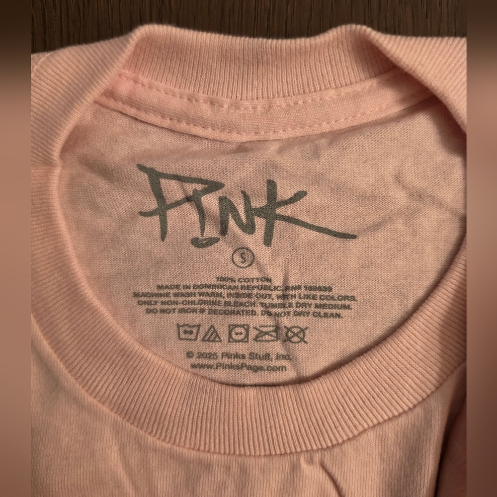 Light Pink Graphic Tee with Portrait Print Size S New Never Worn - Picture 3 of 3
